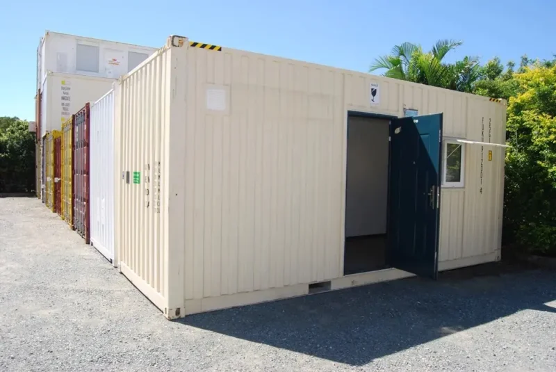 20ft and 40ft Accommodation Containers - Image 4