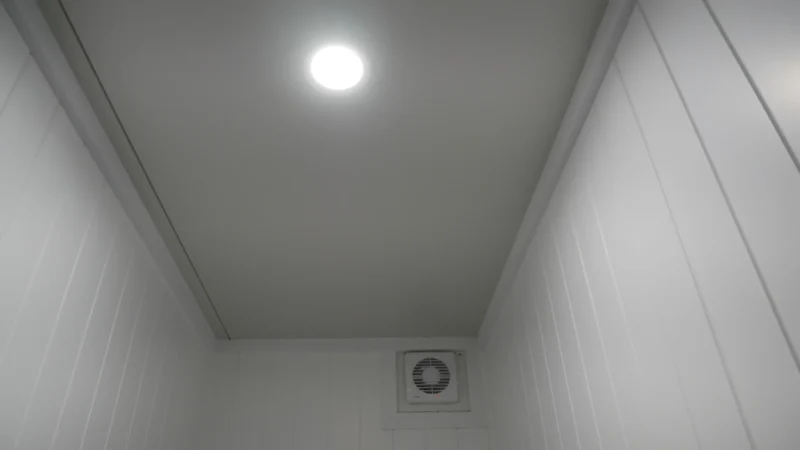 Public Toilet Block - Image 3