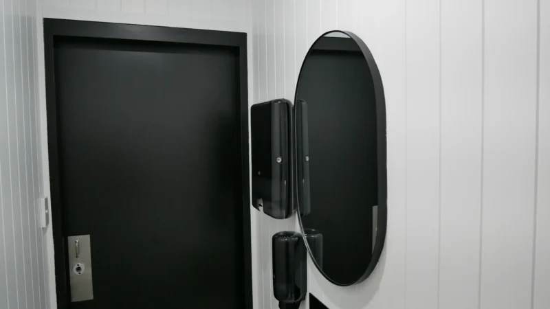 Public Toilet Block - Image 5